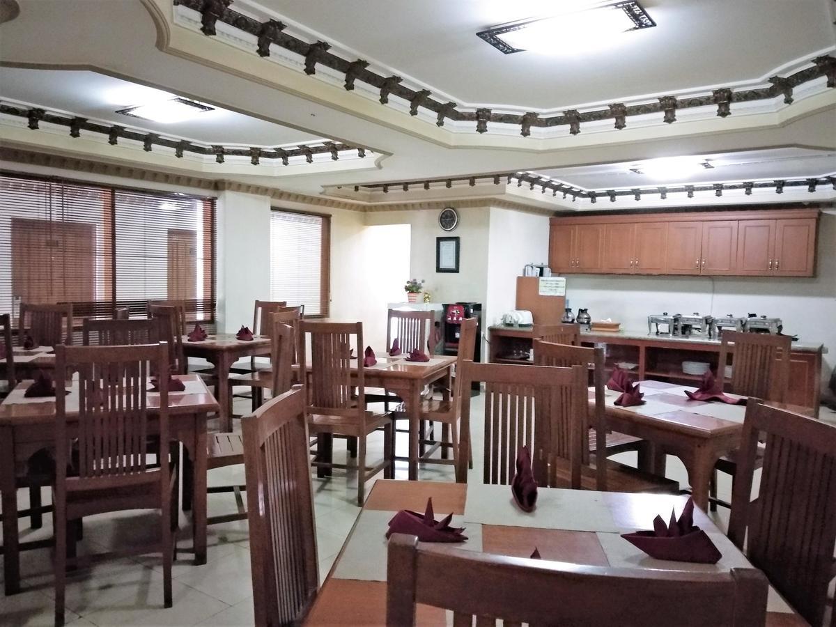 Hotel Batara Banjarmasin  Esterno foto
