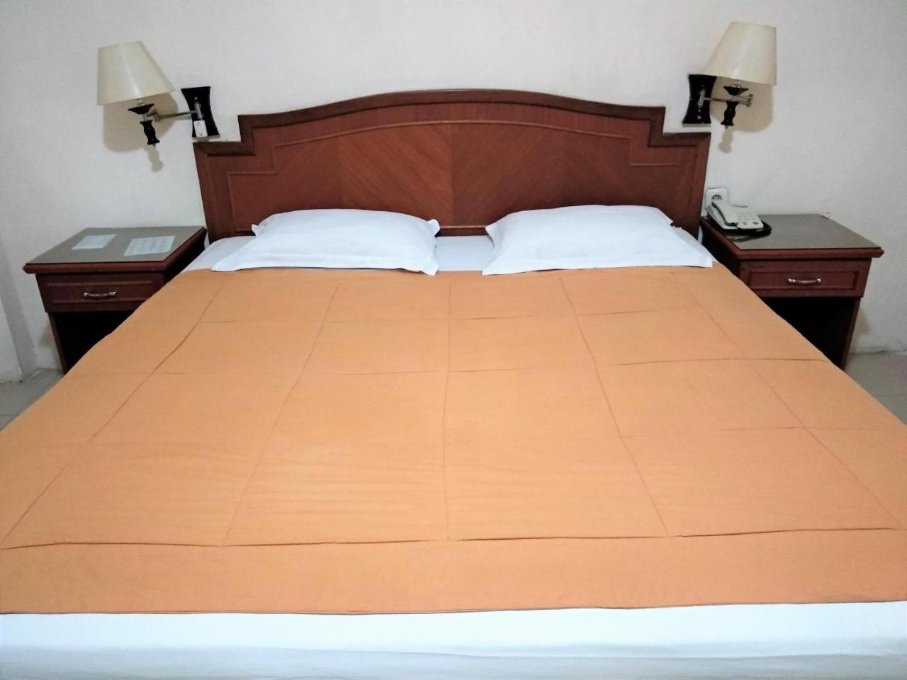 Hotel Batara Banjarmasin  Esterno foto